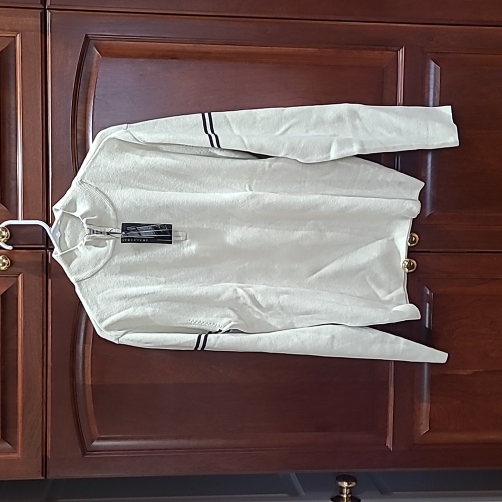 Mens beige sweater, size large, by Structure